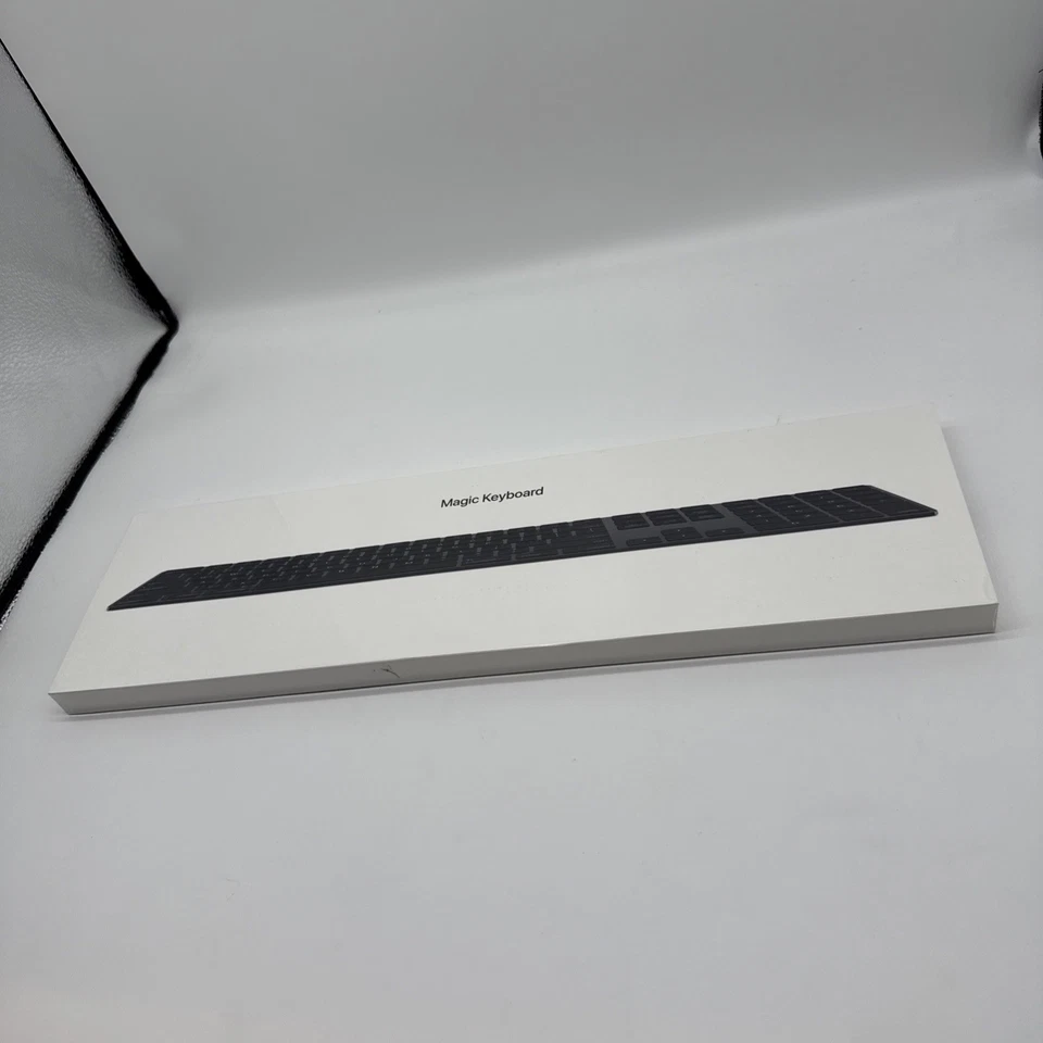 GENUINE APPLE MAGIC KEYBOARD WITH NUMERIC KEYPAD - SPACE GREY A1843 MRMH2CG/A - Image 2 of 4