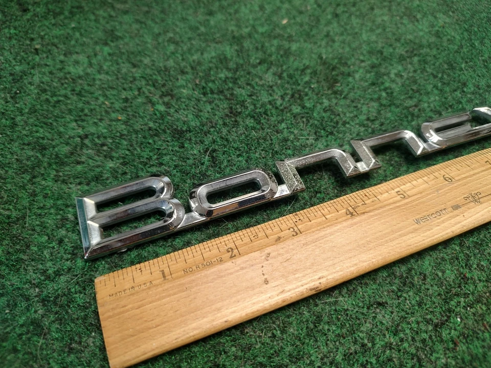 00 01 02 03 04 PONTIAC BONNEVILLE TAPA TRASERA EMBLEMA LOGOTIPO INSIGNIA SÍMBOLO OEM 3S5 Foto 2 de 4