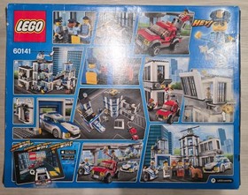 NEW SEALED Lego City Police Station 60141 New - Retired ! 