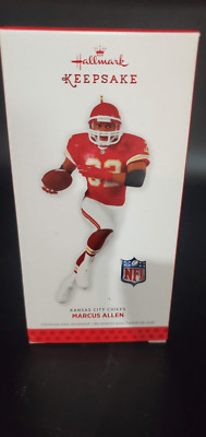 HALL OF FAMER MARCUS ALLEN RUNNING BACK # 32