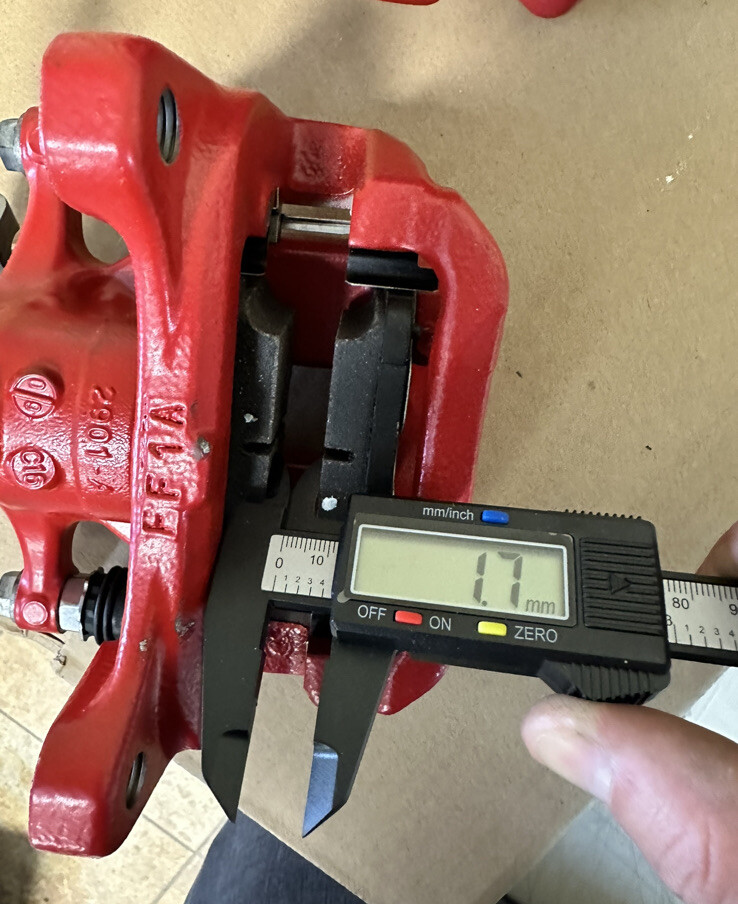 Universal GM drum to disc conversion rear brake calipers parking brake