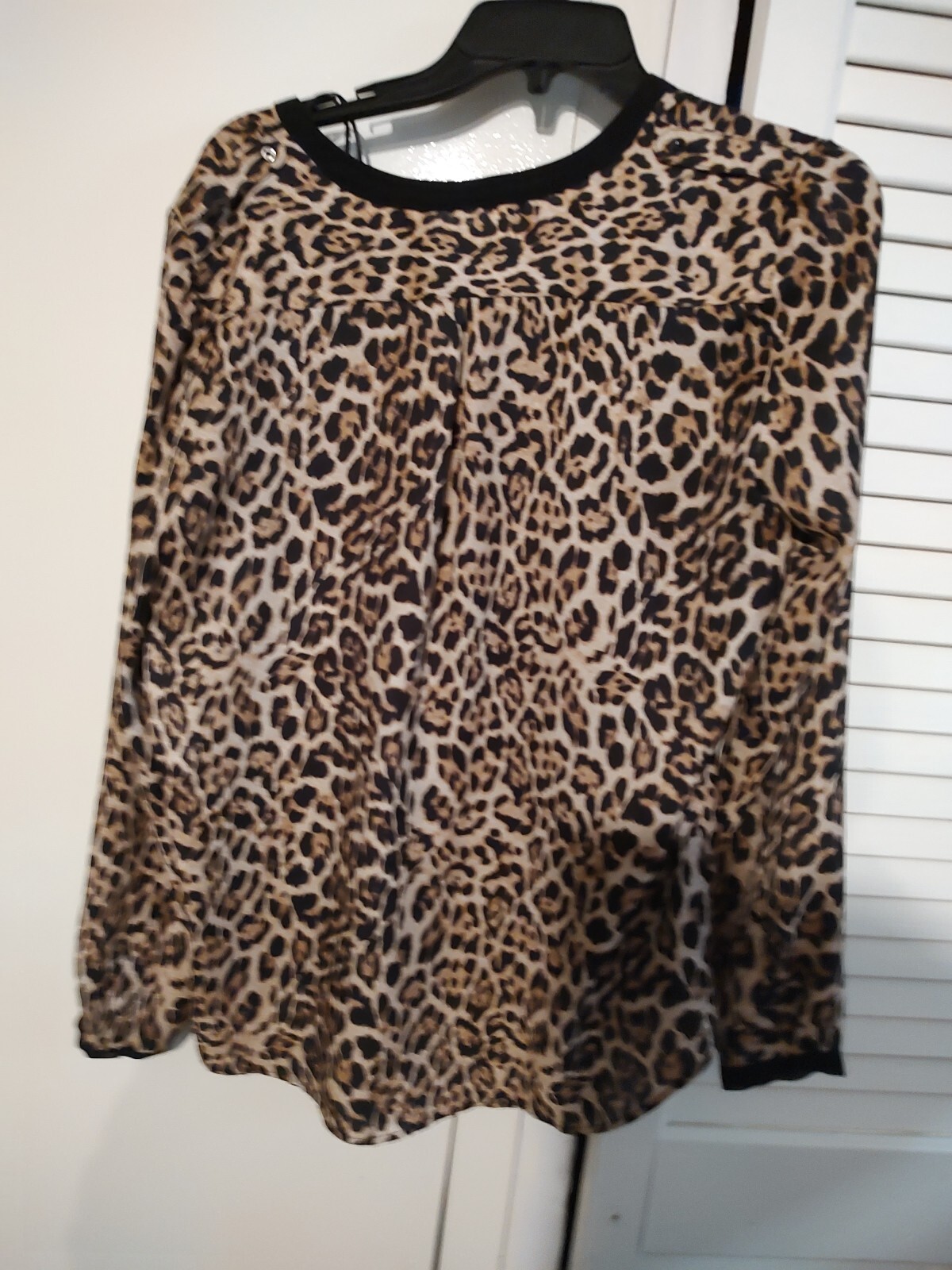 Zara Basic Leopard Blouse Button Up Size Small Ex… - image 4