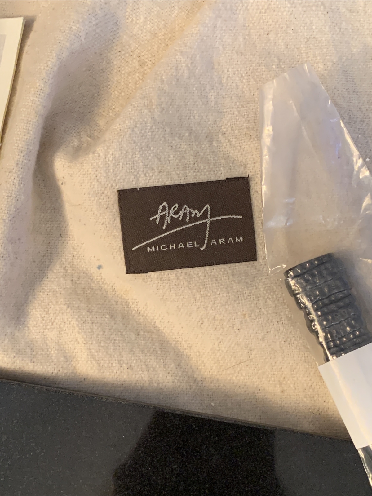 NEW MICHAEL ARAM CHEESE BOARD WITH KNIFE SET