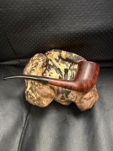 Beautiful Grain Unmarked Wooden Zulu Tobacco Smoking Pipe