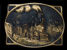 TH13120 VINTAGE 1977 STEAM ENGINE TRAIN RAILROAD SOLID BRASS BELT BUCKLE