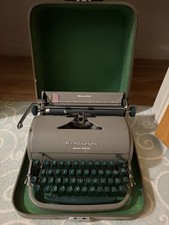 Remington Quiet-Riter Portable Typewriter with Original Case – Vintage thumbnail