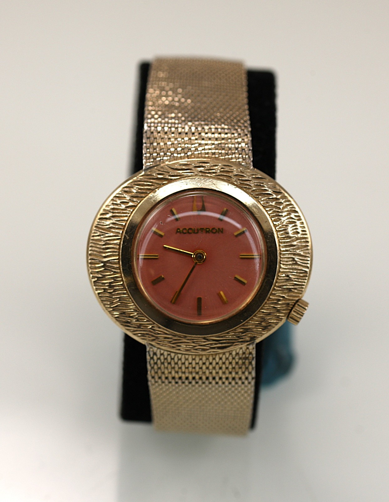 Bulova Accutron Vintage Watch Mesh Hammer Gold Rare 2183 TF MVT Pink Champaign