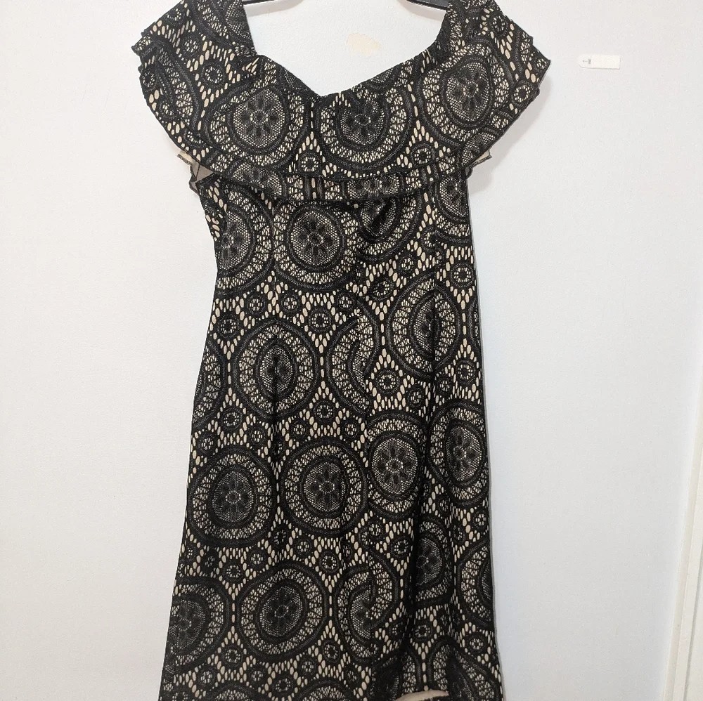 Tacera Dress Black and Tan off the shoulder - EUC  Size L