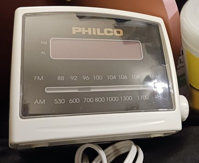WORKS! Philco 555K Digital Clock Radio AM/FM Alarm Snooze, White Plastic