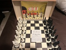 1962 SCULPTURED CHESS BY GANINE CONQUEROR SET COMPLETE IN WORN BOX