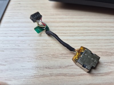 HP Original Strombuchse mit Kabel Ladebuchse Power Jack DC IN 756956-SD1