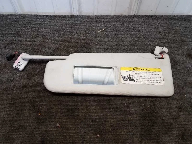 Parasol izquierdo para conductores Volkswagen Jetta 2007-10 sin abridor de garaje *gris* Foto 2 de 4