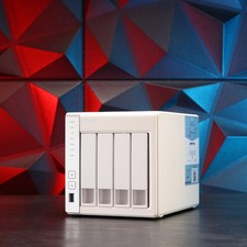 QNAP Turbo StationTS-431P // NAS 4 alloggiamenti // SATA 4x 3,5", 2x GbE // Incl. HDD da 7 TB