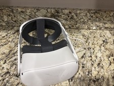 Oculus Quest 2 128GB White Plus Controllers a...