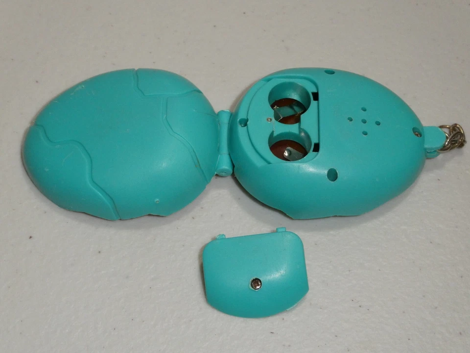 RakuRaku Dinokun dinkie dino egg Virtual Pet Giga Pets tamagotchi digimon - image 4 of 4