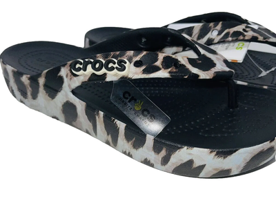 Crocs Classic Platform Animal Remix Flip Sandal Women display picture 3