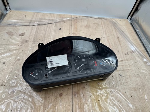 Tacho Kombiinstrument BMW E36 Kombi TeileNr.: 6211-8363746 / 110.008.463/130