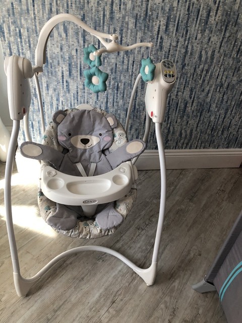 graco baby swing with teddy bear mobile