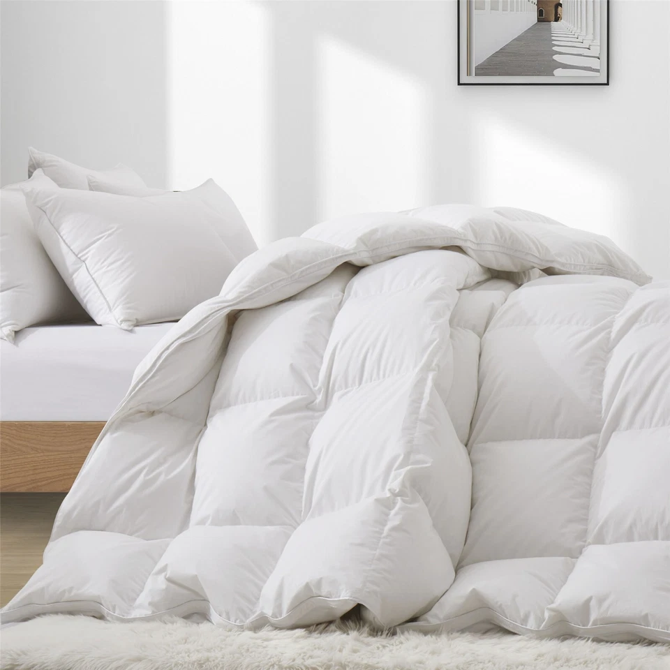 Puredown 800FP  Fluffy Extra Warm 90% Goose Down Comforter,  700TC Cotton Cover - Image 3 of 4