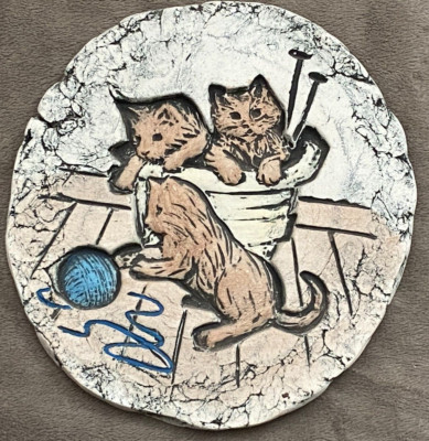 Shapes of Clay by Stan ~ Kittens Blue Yarn Ball Mt. St. Helen s Ash 7'' Plaque