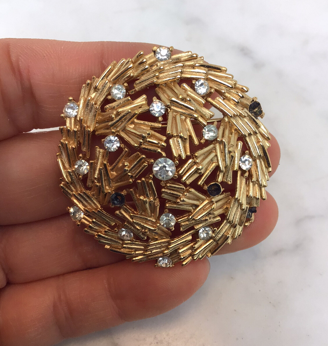 Vintage TRIFARI Gold Tone Texture Rhinestone Pin Broo… - Gem