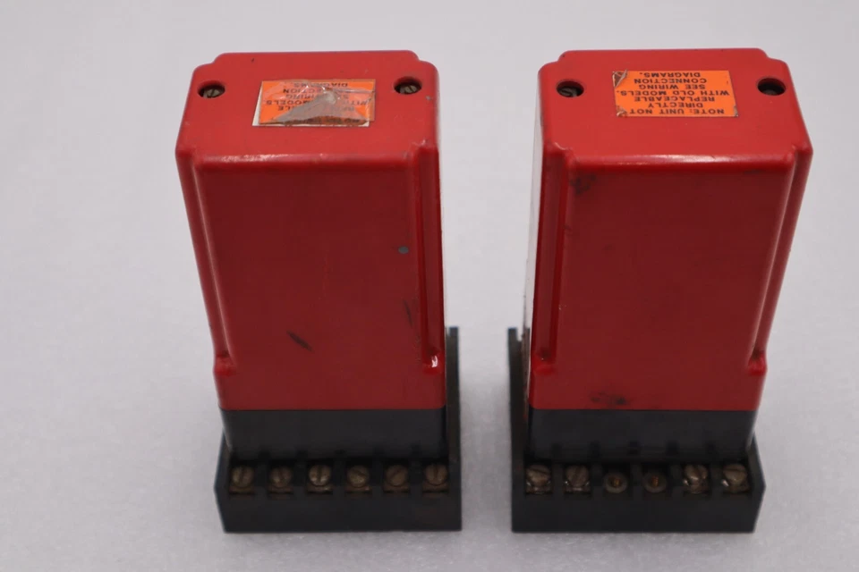 RED LION CONTROLS PRA13021 RELAY MODULE STOCK #4143 - Image 2 of 4