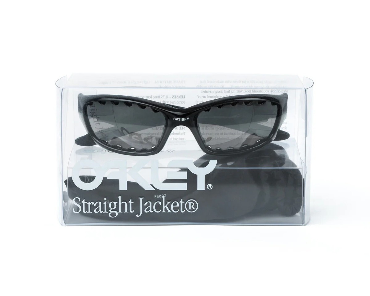 Oakley x Satisfy Running Straight Jacket black | eBay 