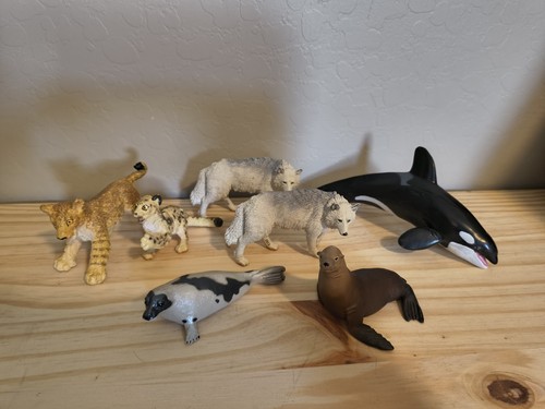Safari Ltd Lot of 7 Plastic Animals Figures