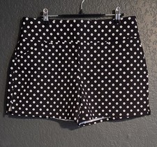 INC International Concepts size International Concepts Black & White Ikat Print Cuffed Shorts Size 8
