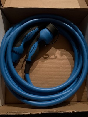 Mennekes Elektroauto-Ladekabel 36247 Mode 3, 7,5 m, Typ 2 zu Typ 2, 3-phasig 32A