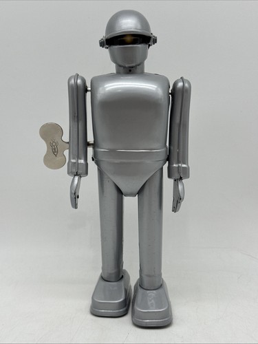 Vintage 2001 - The Day the Earth Stood Still Wind up Toy robot GORT (Rocket USA)