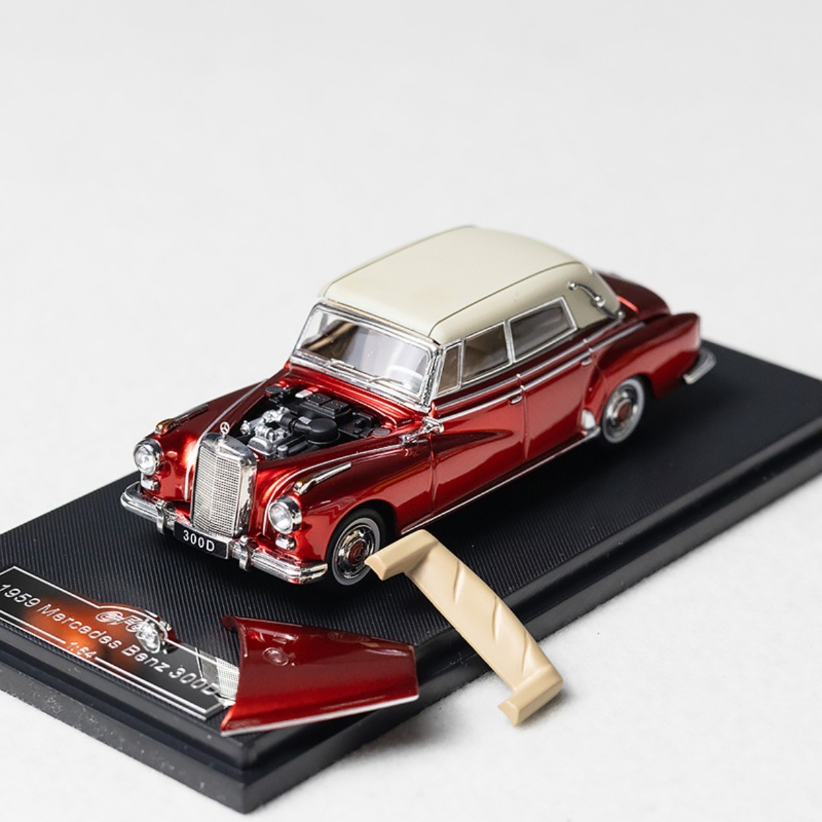 GFCC 1/64 Scale Mercedes-Benz 300D 1959 Diecast Car Model Toy Gift