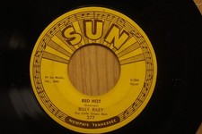 Billy Riley Rockabilly 45 Red Hot bw Pearly Lee on Sun