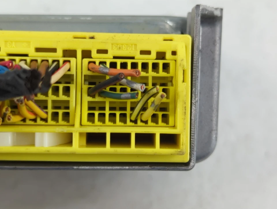 Módulo de control de chasis Toyota Camry 2004-2006 Ccm Bcm control de carrocería YWFUD Foto 2 de 4