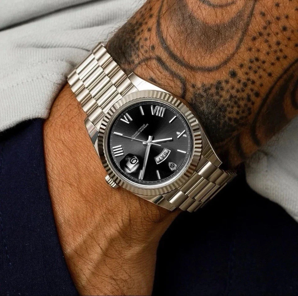 经典日期总统风格手表 – 黑色表盘 | 银色 — 第 3/4 张图片