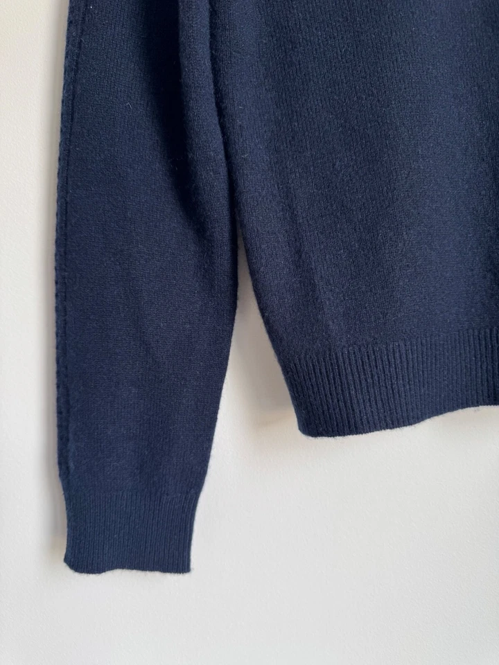 Suéter con montura cuello redondo cachemir para mujer talla S/P azul marino Foto 4 de 4