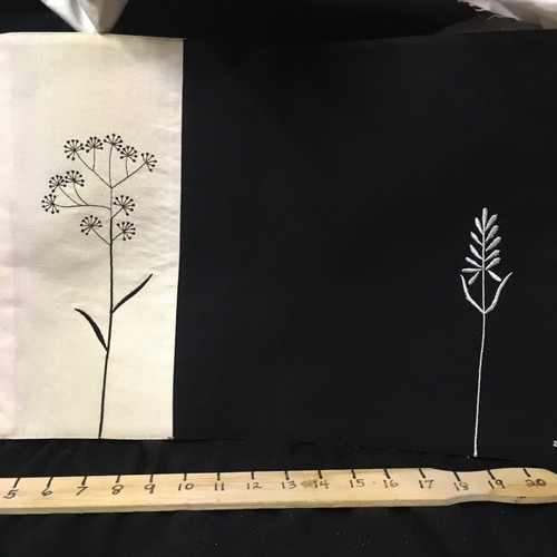 Embroidered 4 Black and White Cloth Color Block Placemats 19 inches  X 13 inches - Picture 8 of 13