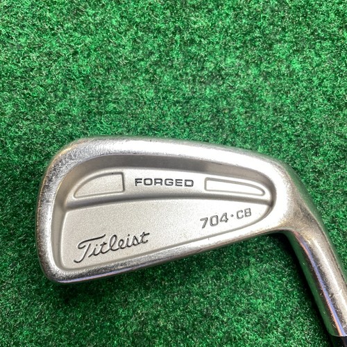 Titleist 704-CB Forged 5 Eisen Dynamic Gold S300 Golf Pride Victory Cord Grip RH
