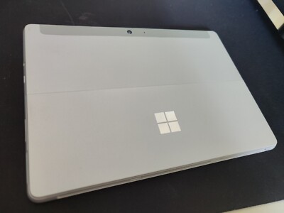Microsoft Surface Laptop 2 - Core i5, 8 Go, 128 Go Tactile : les