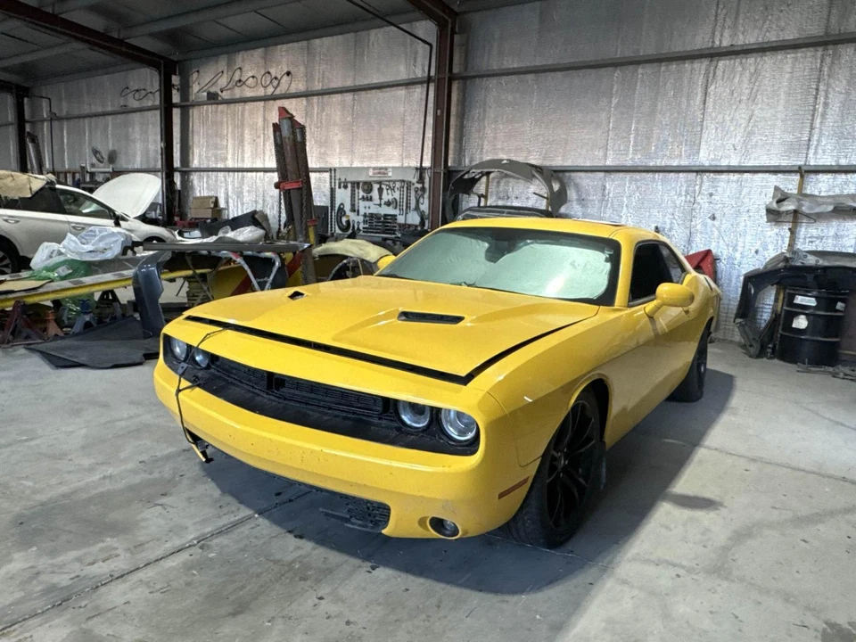Conjunto de suspensão traseira direita Ind Rr usado serve: 2018 Dodge Challenger 3.6L sem - Imagem 4 de 4