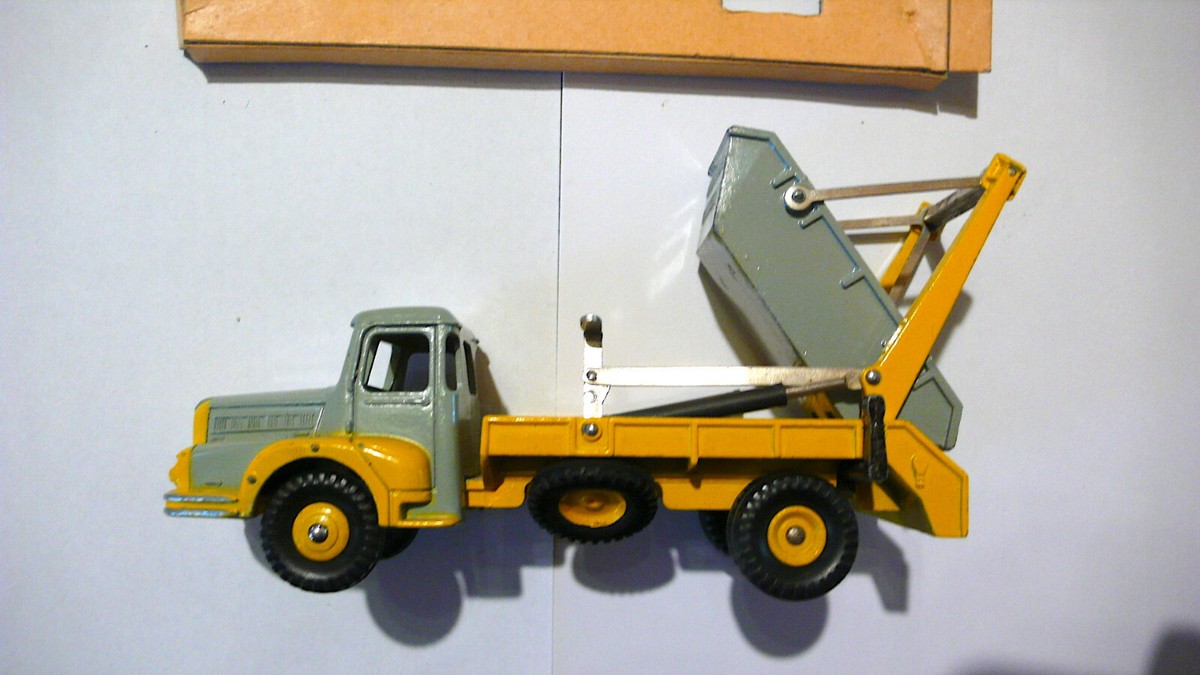 Dinky toys 895 Boite d'origine Camion Unic Multibenne