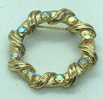 GORGEOUS Vintage AB Arora Borealis Rhinestone Circle Brooch Gold Pin Wreath A1