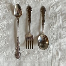 Vintage 3 PC Oneida LTD 1881 Rogers Flirtation Baby Feeding Set Silver Plate