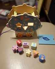 In The Night Garden Wooden Pinky Ponk Shape Sorter Educational Toy & Musical