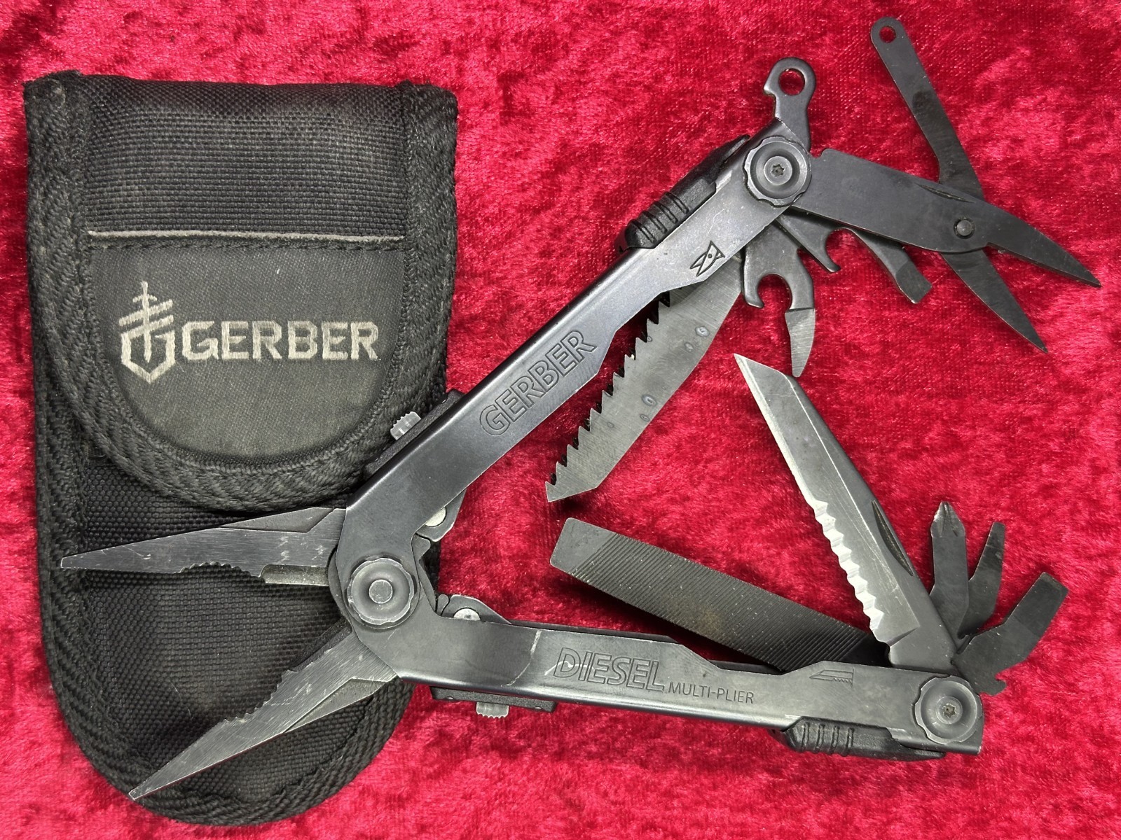 Gerber Diesel Multi-Plier Black NeedleNose 12 Tool Multi-Tool w/Sheath (578)