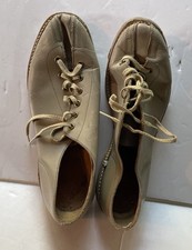 Bowling Shoes Women's Size 8-9 Estimated Vintage 1960s 1970s Ivory Cream