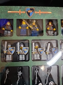 LEGO Games: Castle Chess Set (852001) Very Clean Figures 