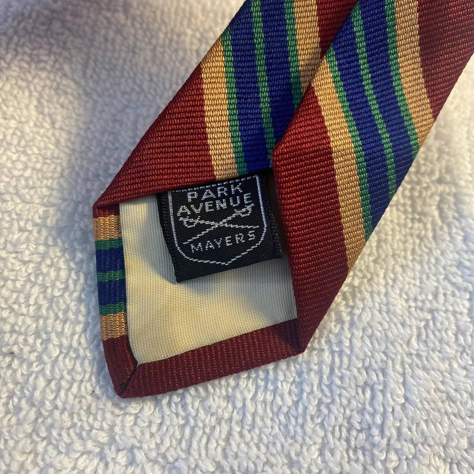 Винтажный мужской галстук Park Avenue Mayers в красную синюю золотую полоску из полиэстера Англия 90-е - Изображение 4 из 4