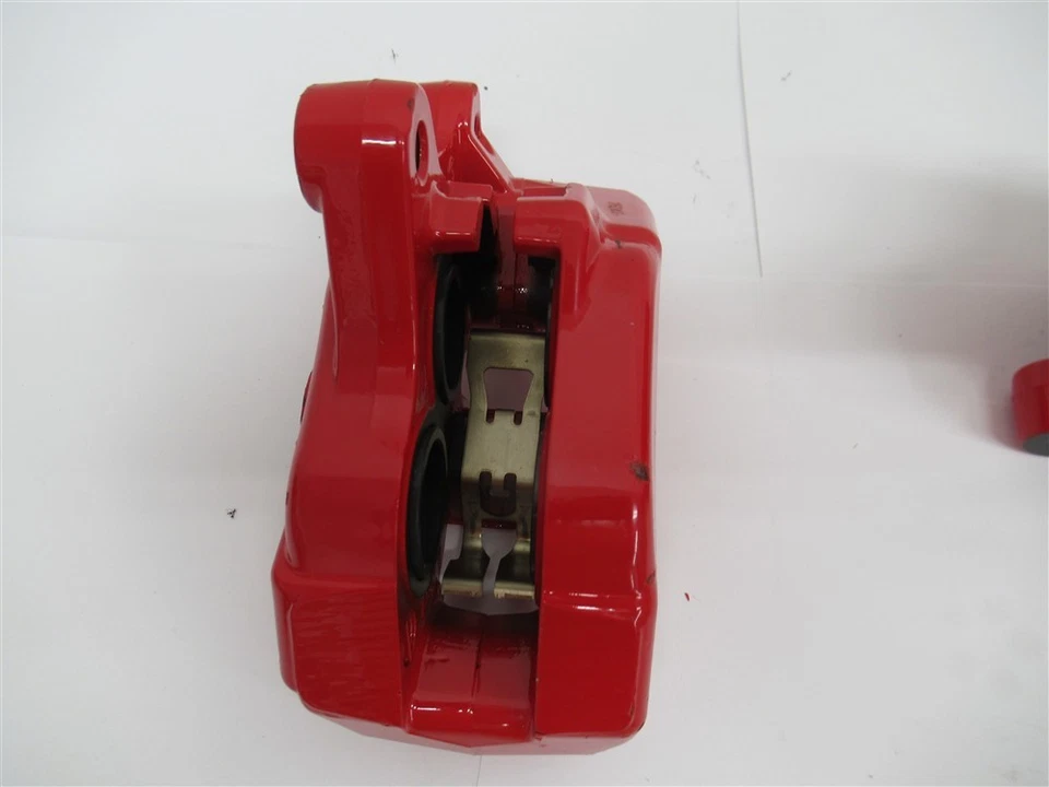 Harley Davidson 41300116, суппорты переднего тормоза, двойной диск красный, пара с дефектами - Изображение 3 из 4