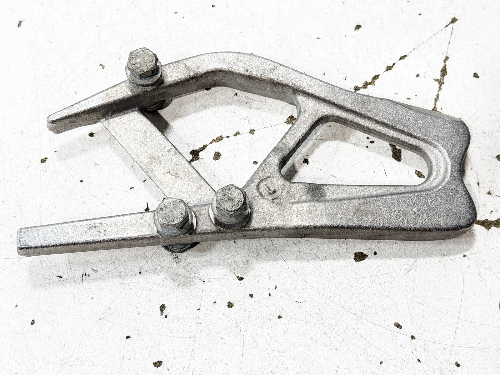 2018 - 2020 BMW X3 G01 FRONT SUSPENSION LEFT SIDE REINFORCEMENT PLATE OEM